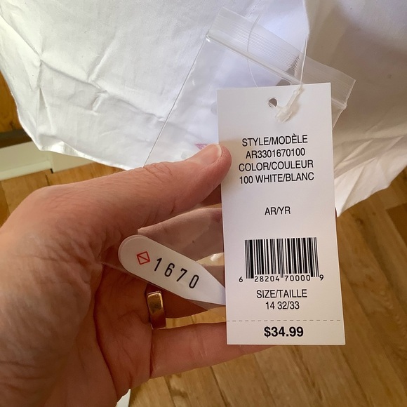 1670 Slim Fit Crisp Button Down White Dress Shirt - Picture 10 of 11